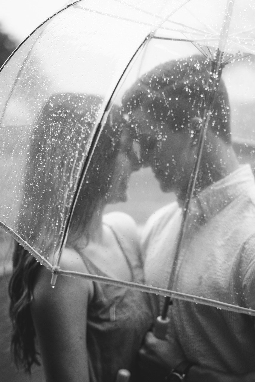 people, couple, umbrella-768541.jpg